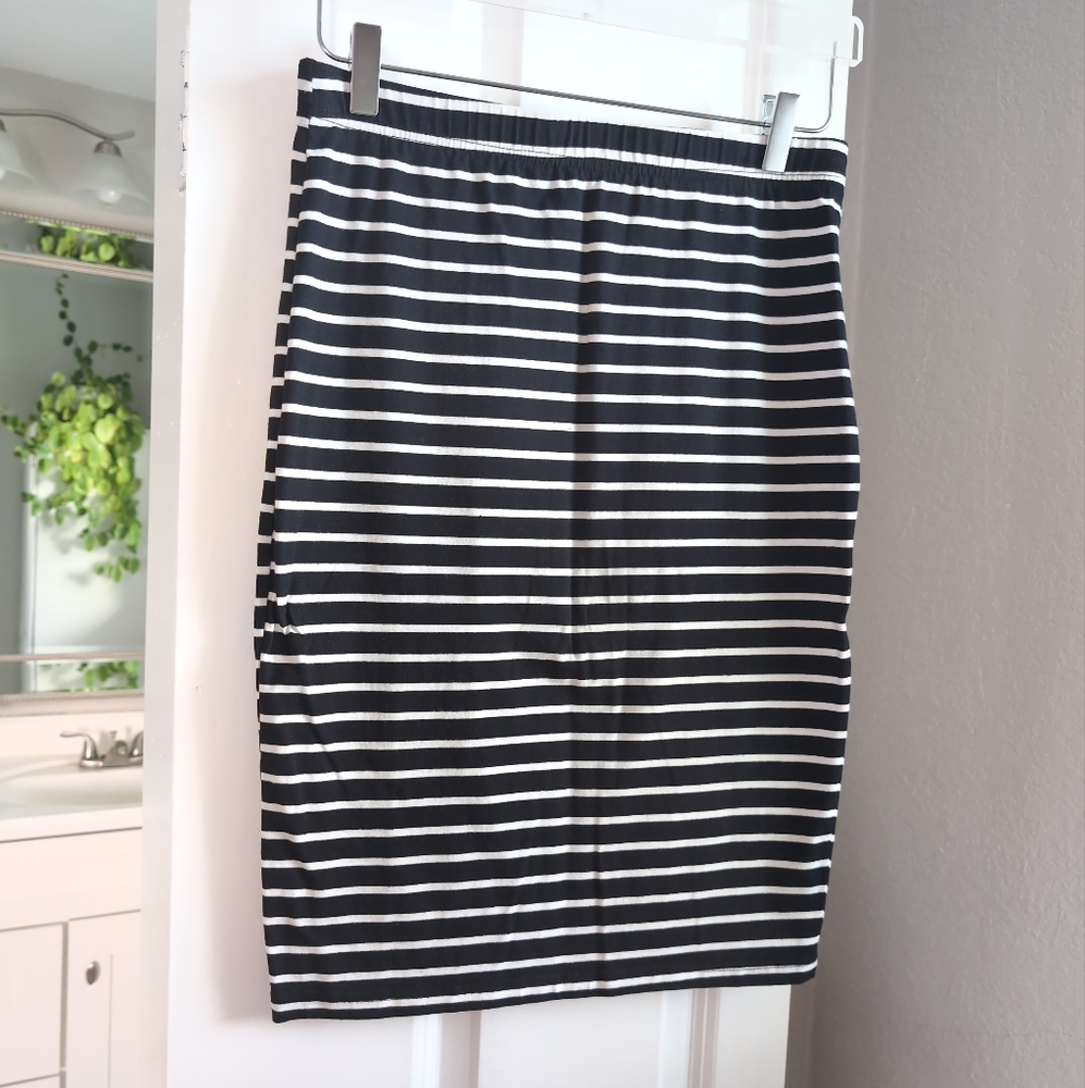 Pencil skirt